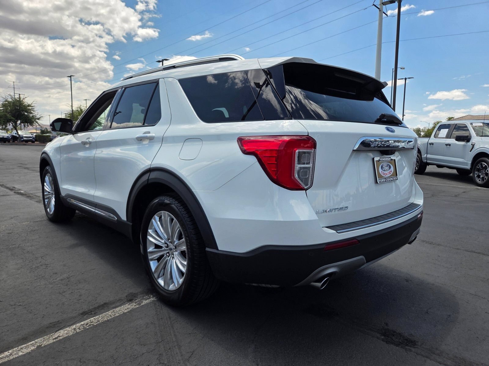 Certified 2023 Ford Explorer Limited w/ Limited Technology Package RWD image 4