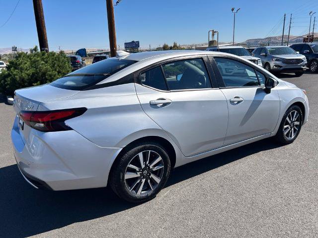 Used 2021 Nissan Versa SV FWD image 5