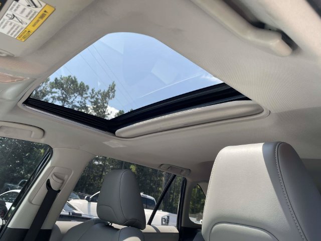 Used 2019 Toyota RAV4 XLE Premium FWD image 14
