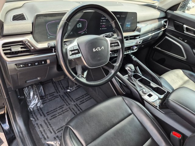 Used 2025 Kia Telluride S FWD image 11