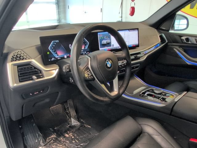 Used 2024 BMW X5 xDrive40i w/ Premium Package AWD/4WD image 11