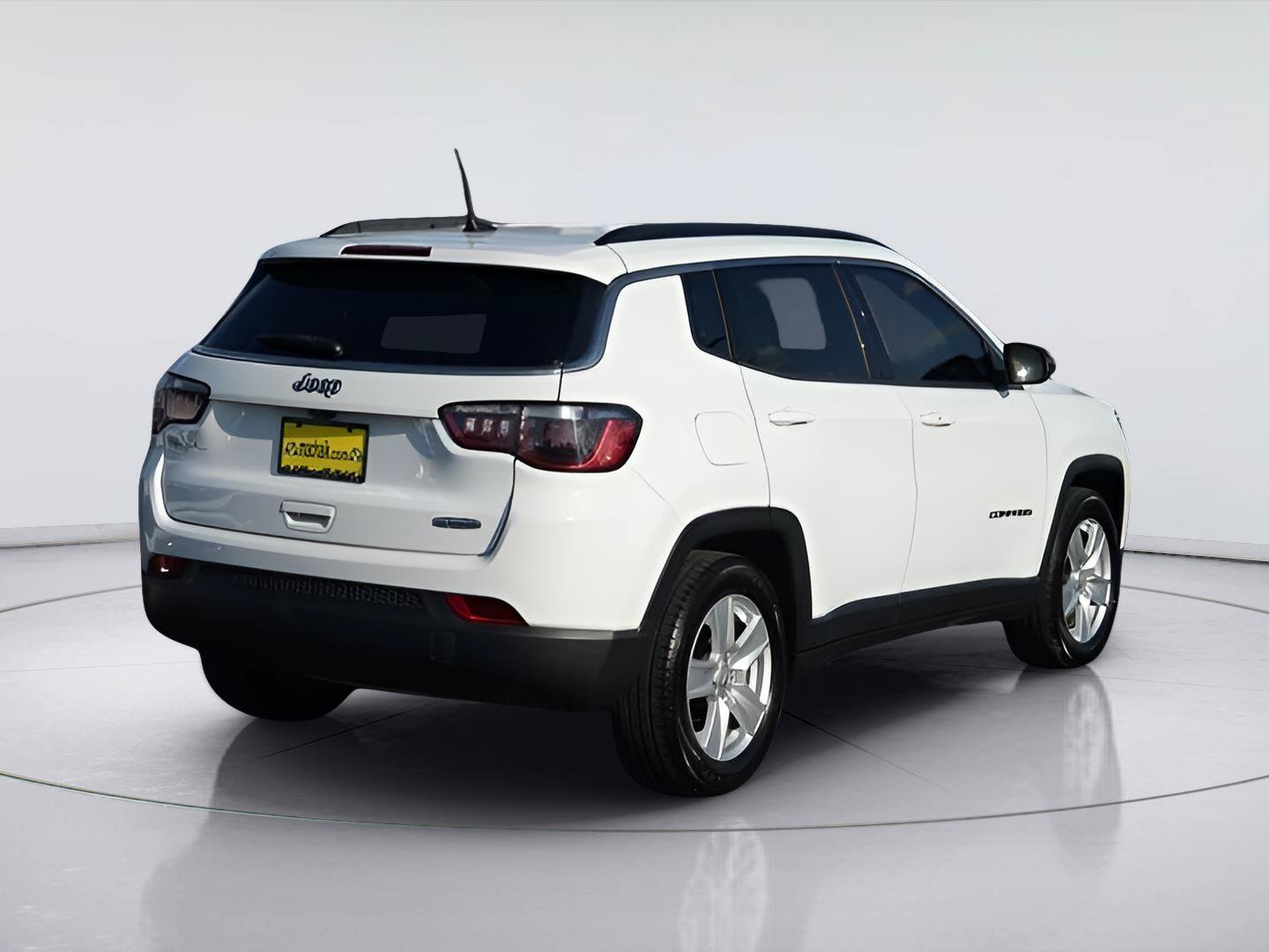 Used 2022 Jeep Compass Latitude FWD image 6