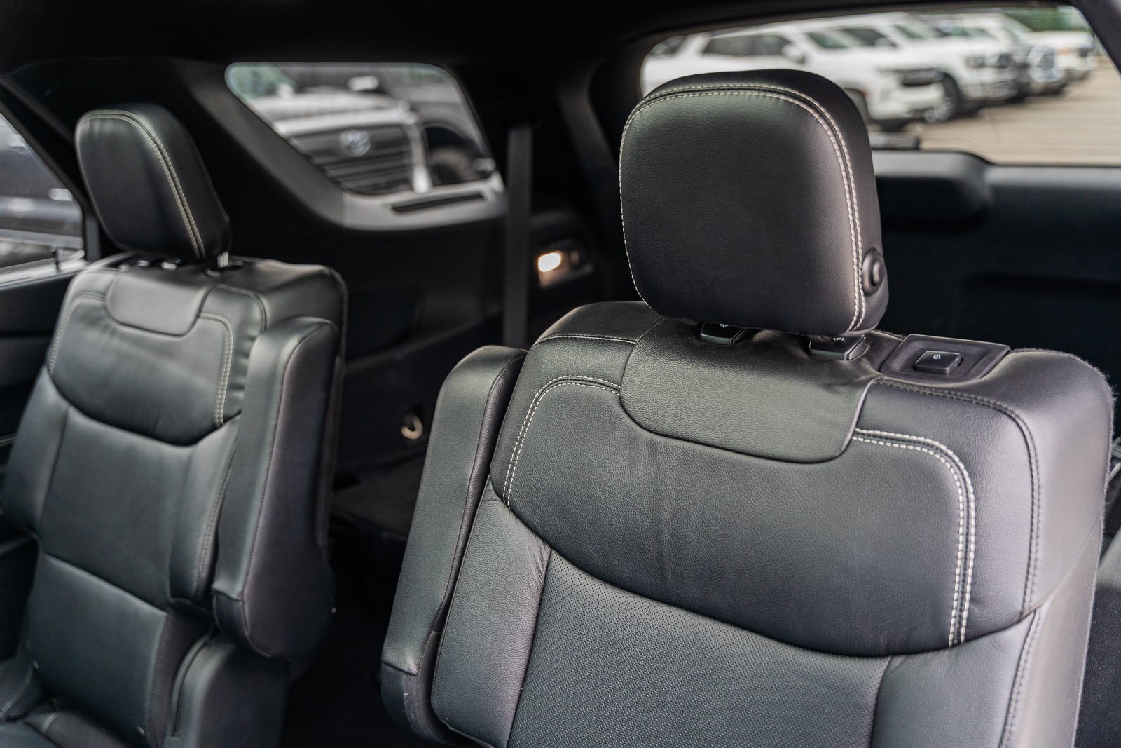 Certified 2020 Ford Explorer ST w/ Premium Technology Package image 24