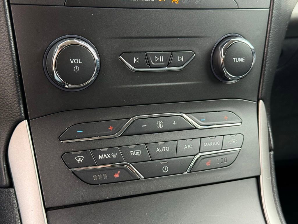Certified 2020 Ford Edge SEL w/ Convenience Package FWD image 11