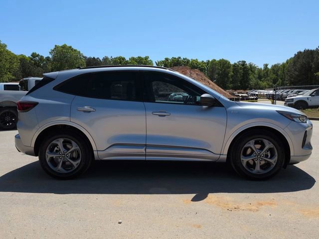 Certified 2023 Ford Escape ST-Line w/ Tech Pack #1 FWD image 5