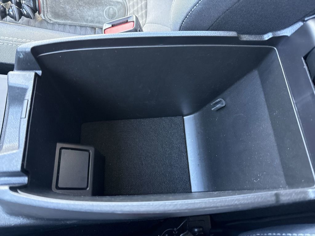 Certified 2022 Ford Escape SE image 33