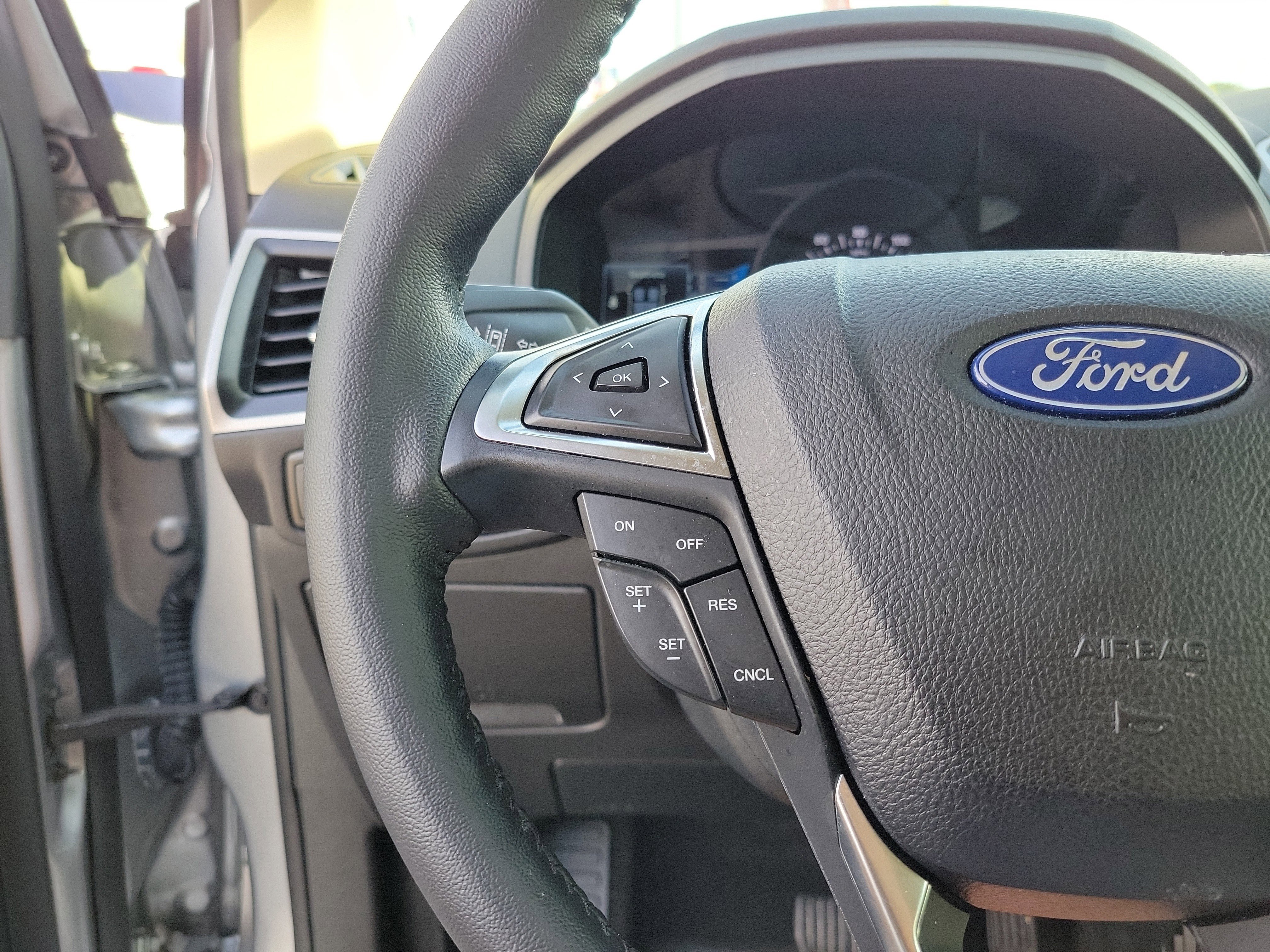 Certified 2024 Ford Edge SEL w/ Convenience Package image 12