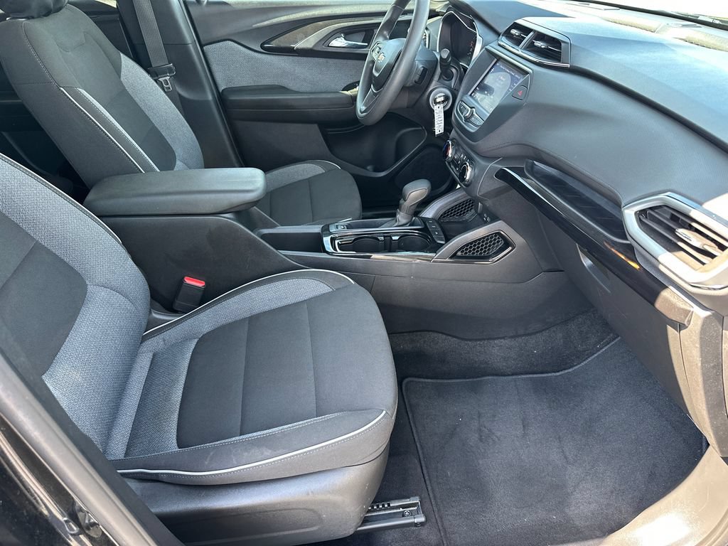 Used 2023 Chevrolet TrailBlazer LS FWD image 13