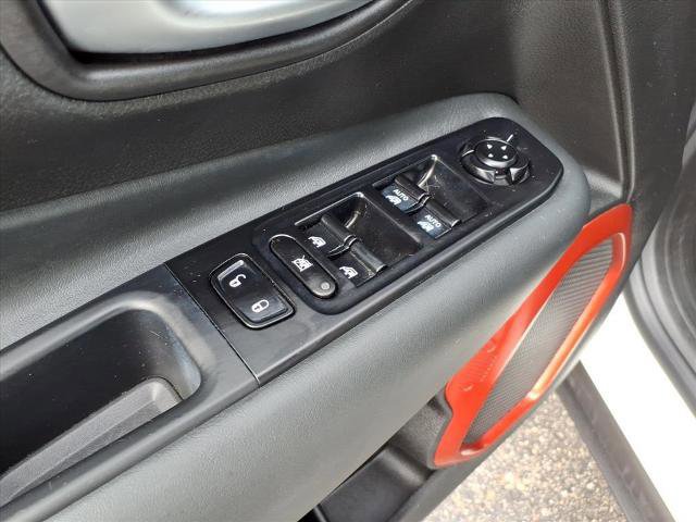 Used 2022 Jeep Renegade Trailhawk w/ Trailer Tow Group image 21