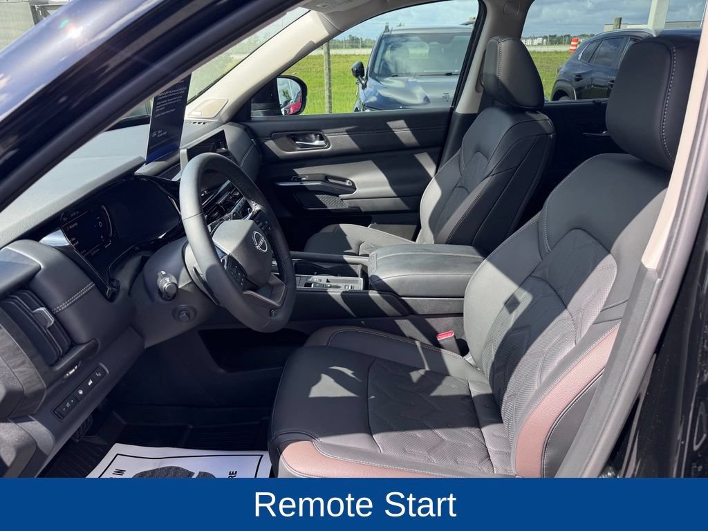 Used 2026 Nissan Pathfinder Platinum w/ Cargo Package FWD image 8