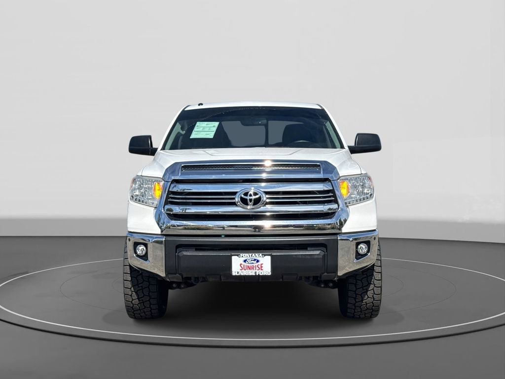 Used 2017 Toyota Tundra SR5 w/ SR5 Upgrade Package image 6