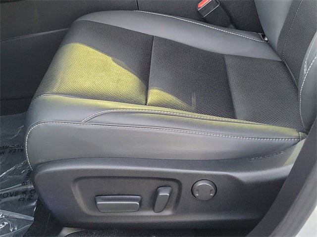 Used 2022 Lexus RX 450hL AWD w/ Premium Package image 17