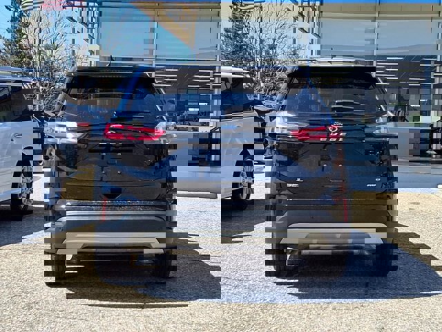 Certified 2023 Ford Edge SEL w/ Convenience Package image 2