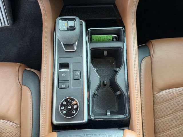 Used 2023 Nissan Pathfinder Platinum AWD/4WD image 20