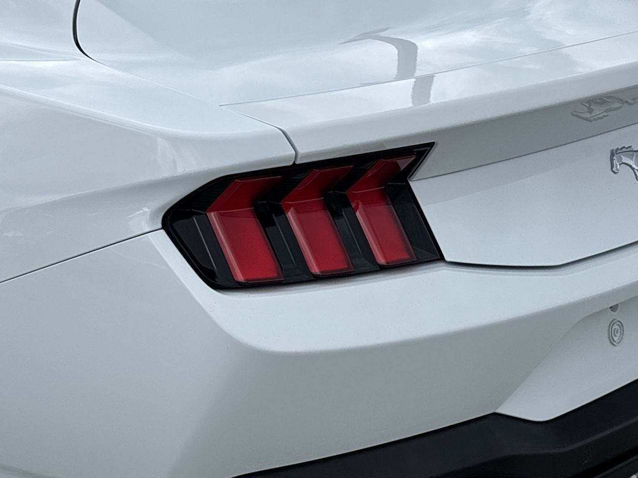 Certified 2024 Ford Mustang Coupe RWD image 7