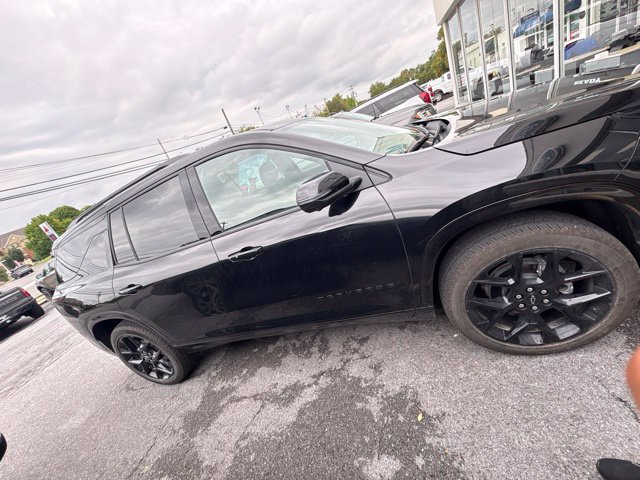 Used 2026 Chevrolet Traverse RS AWD/4WD image 2
