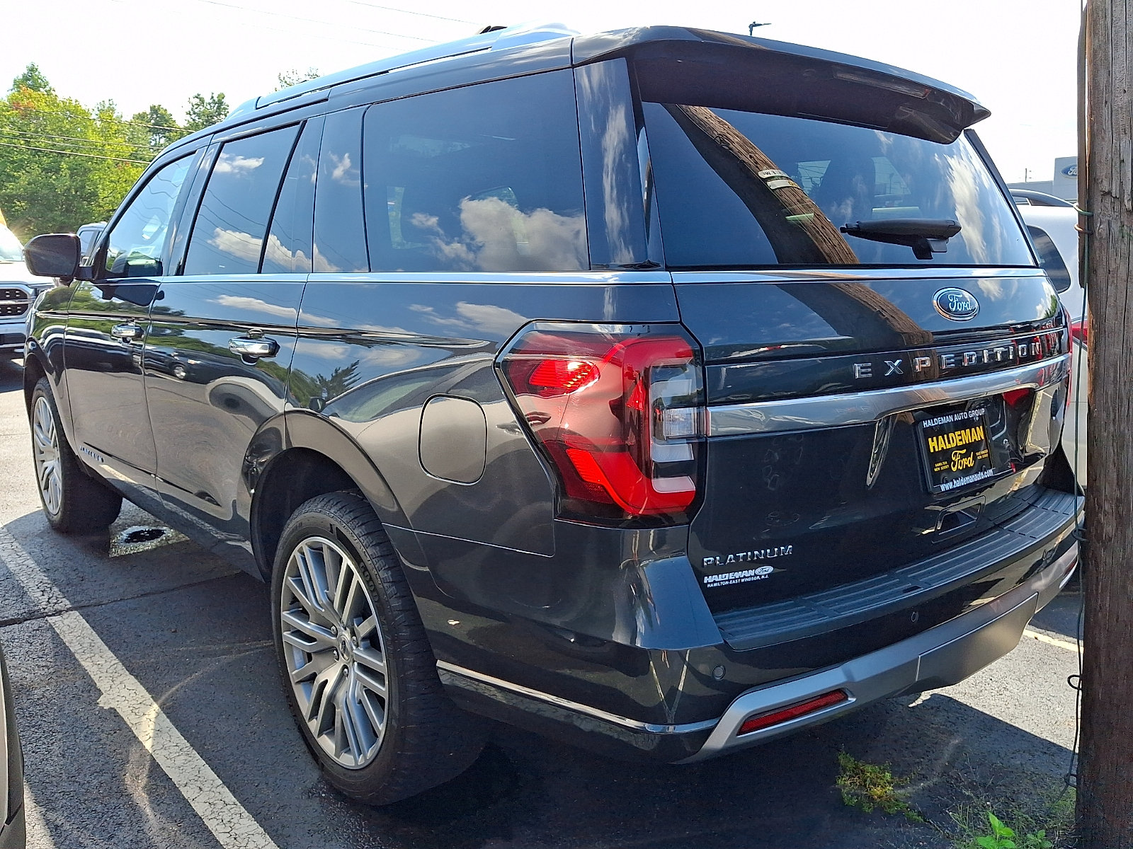 Certified 2023 Ford Expedition Platinum AWD/4WD image 7