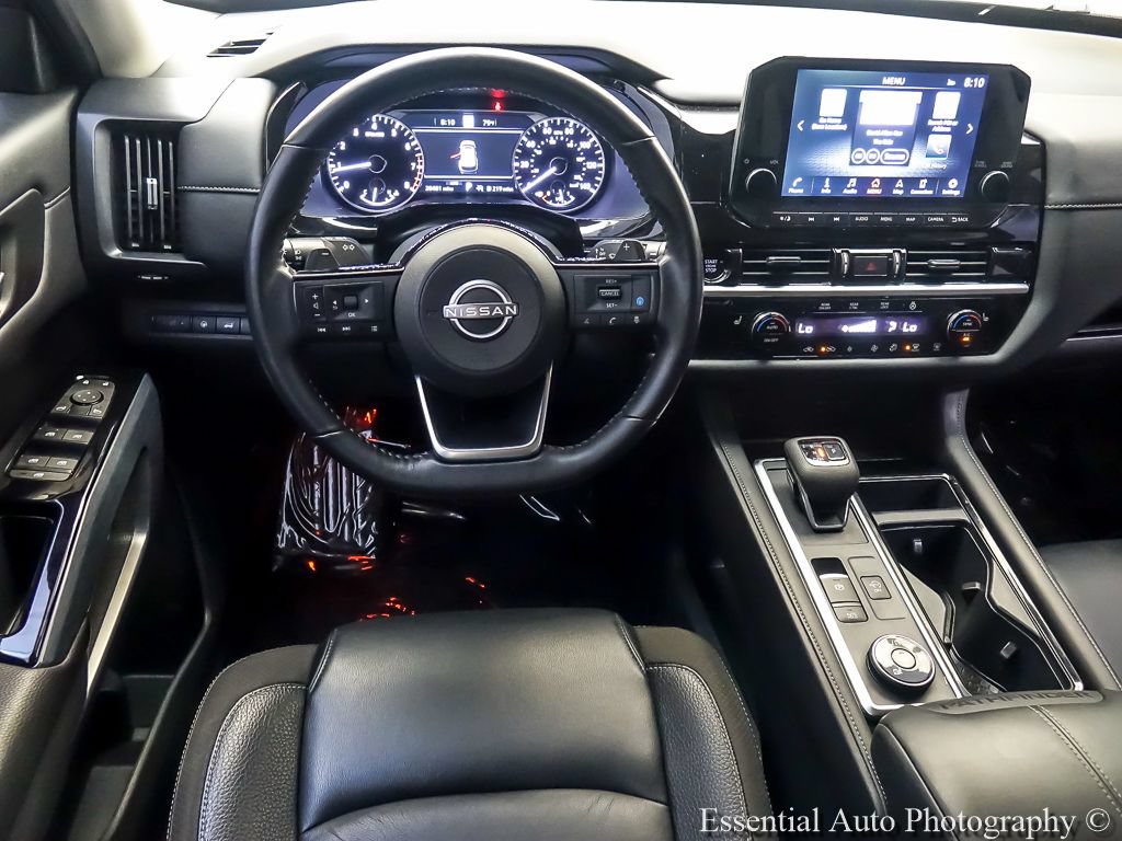 Used 2025 Nissan Pathfinder SL AWD/4WD image 13