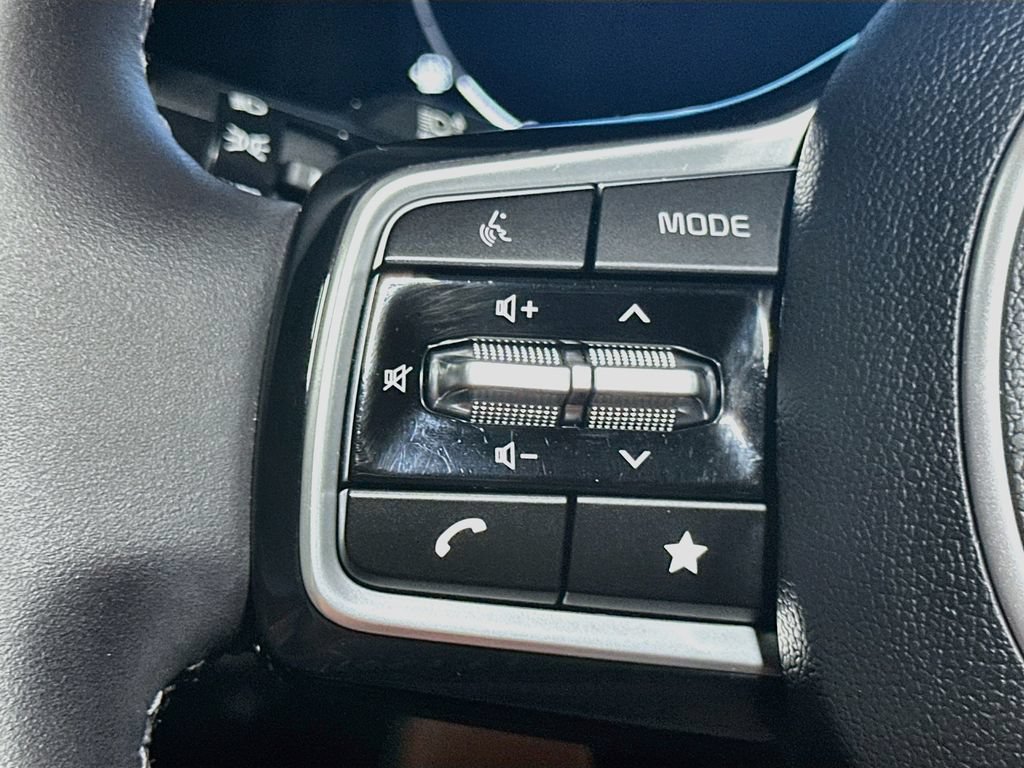 Used 2024 Kia Carnival SX FWD image 34