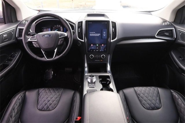 Certified 2024 Ford Edge Titanium image 20