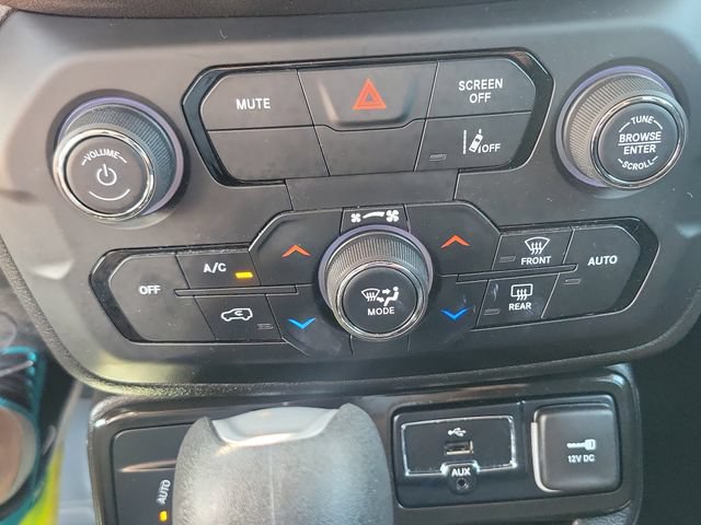 Used 2023 Jeep Renegade Altitude AWD/4WD image 19