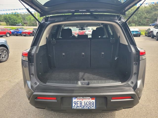 Used 2022 Nissan Pathfinder S image 8