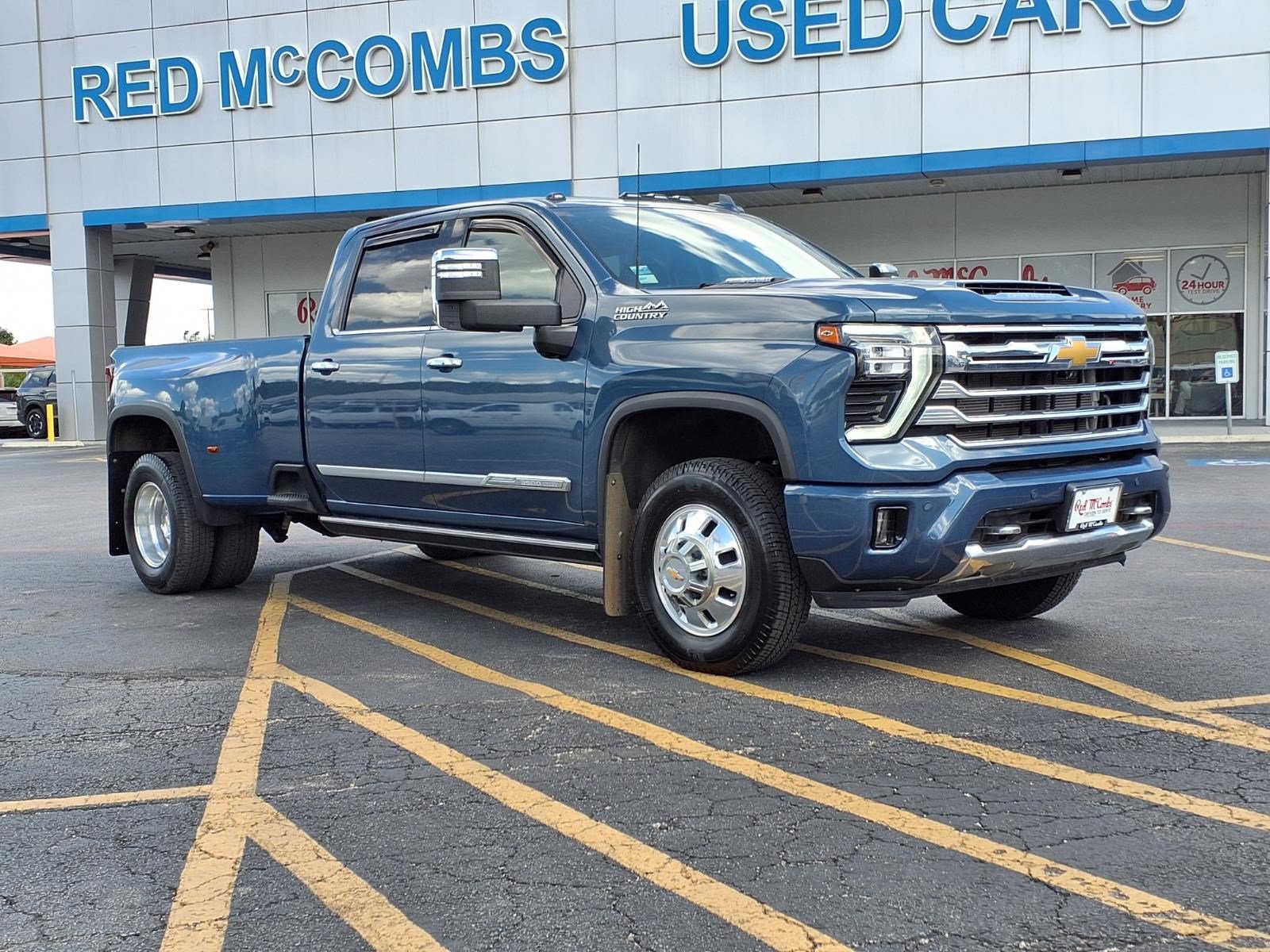 Used 2024 Chevrolet Silverado 3500 High Country w/ High Country Premium Package AWD/4WD image 4