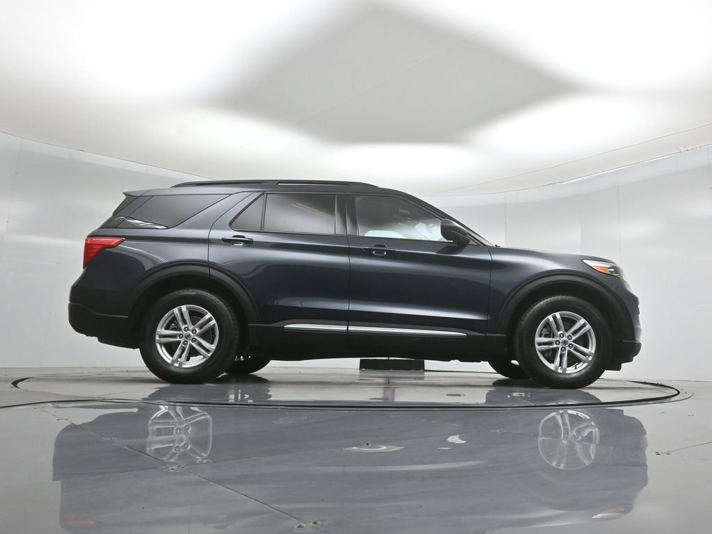Certified 2023 Ford Explorer XLT RWD image 46