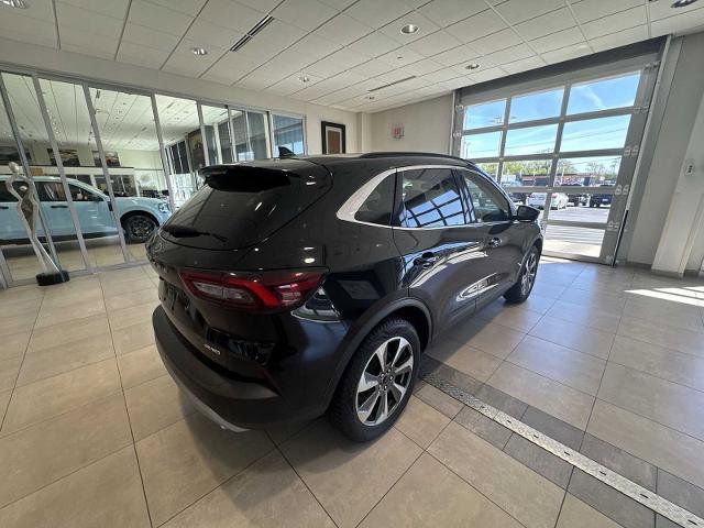 Certified 2024 Ford Escape Platinum AWD/4WD image 3