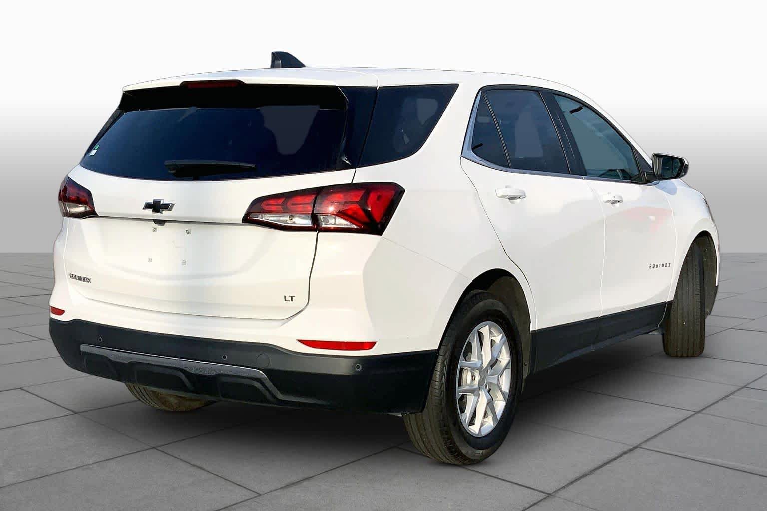 Used 2024 Chevrolet Equinox LT w/ LPO, Floor Liner Package FWD image 13