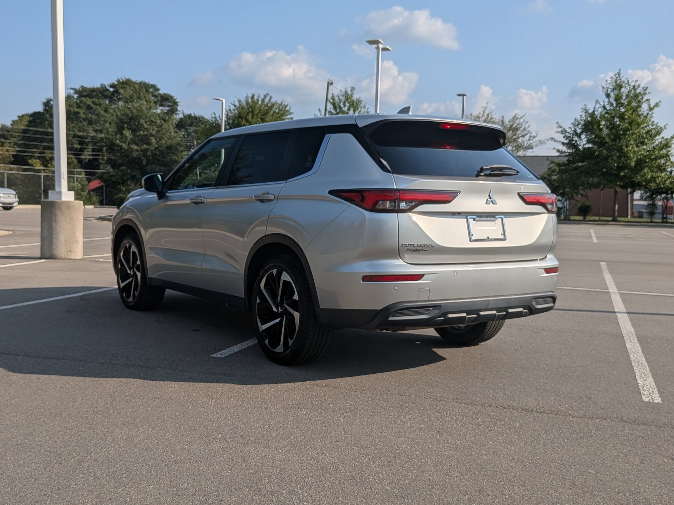 Used 2022 Mitsubishi Outlander ES AWD/4WD image 6