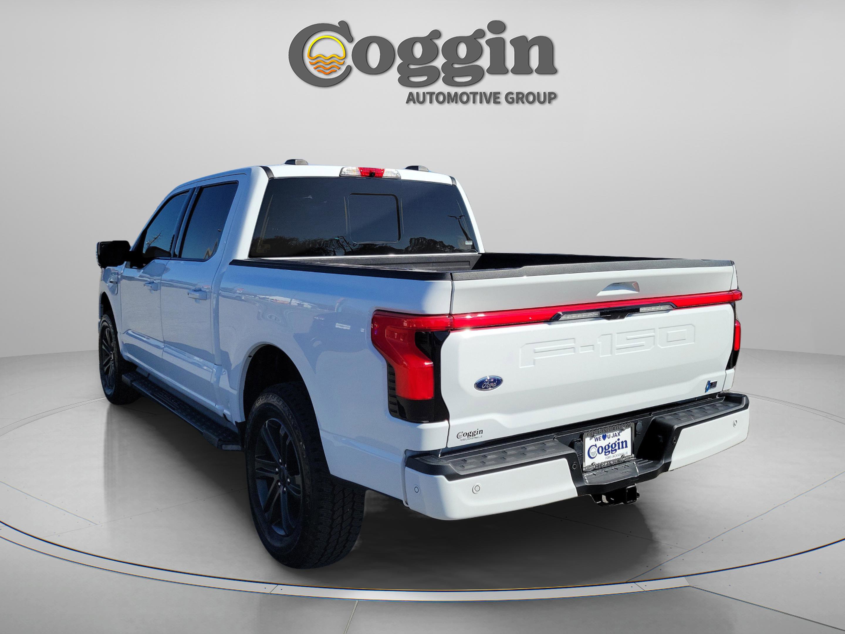 Certified 2022 Ford F150 Lightning Lariat w/ Equipment Group 511A High image 2