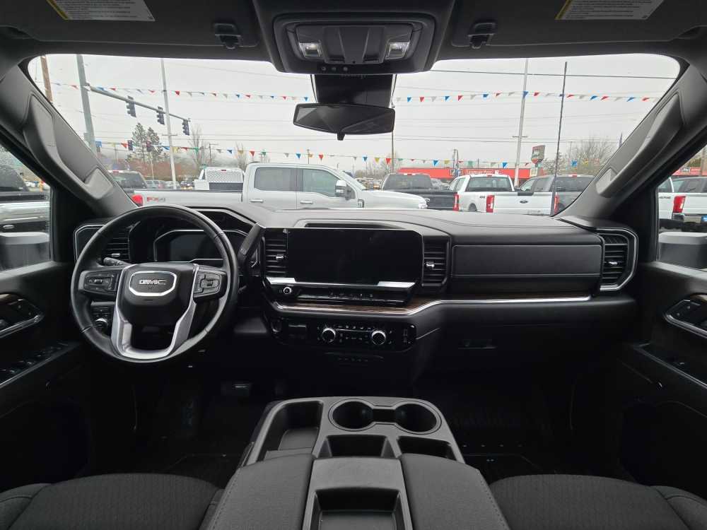 Used 2024 GMC Sierra 3500 SLE w/ SLE Value Package image 15