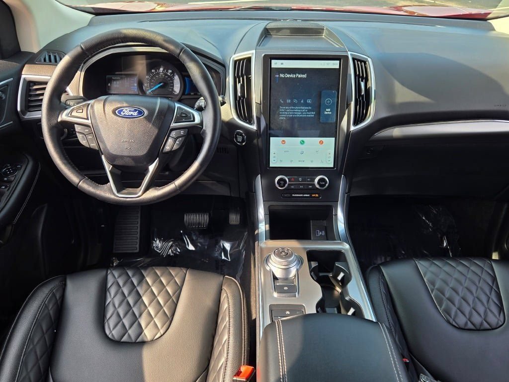 Certified 2024 Ford Edge Titanium AWD/4WD image 18