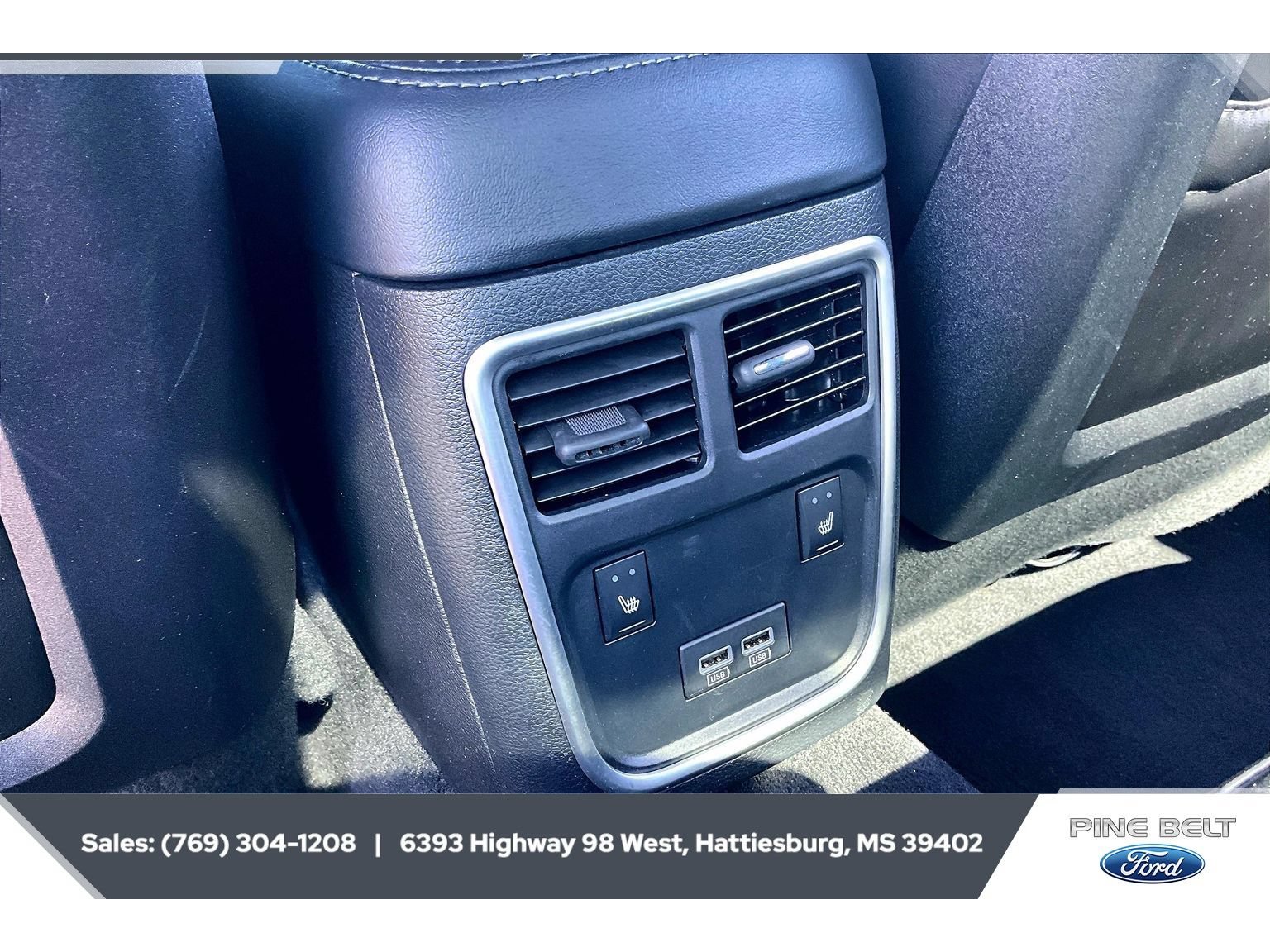 Used 2022 Dodge Charger SXT w/ Plus Group RWD image 24