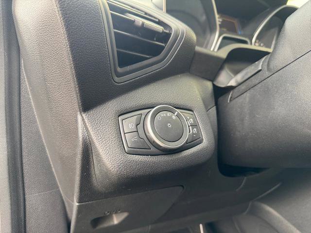 Certified 2018 Ford Escape SE image 19