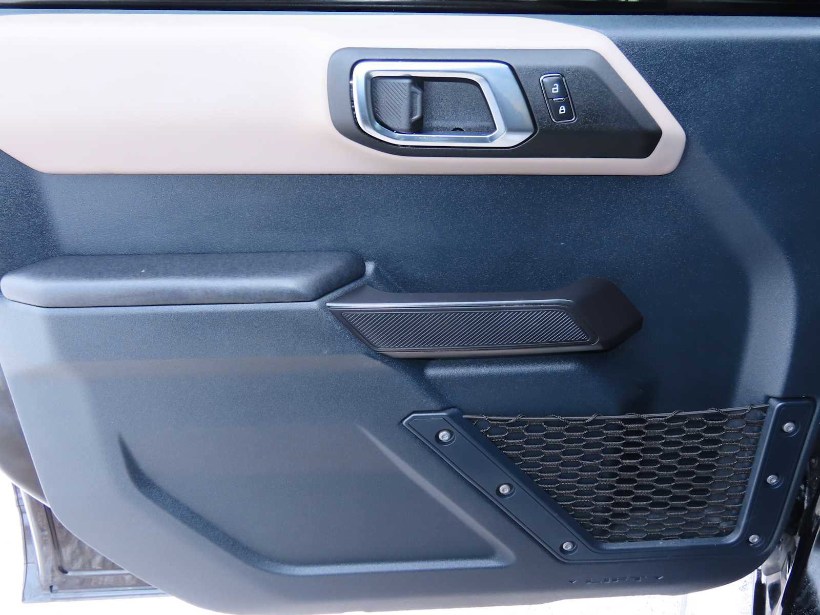 Certified 2024 Ford Bronco Wildtrak image 15