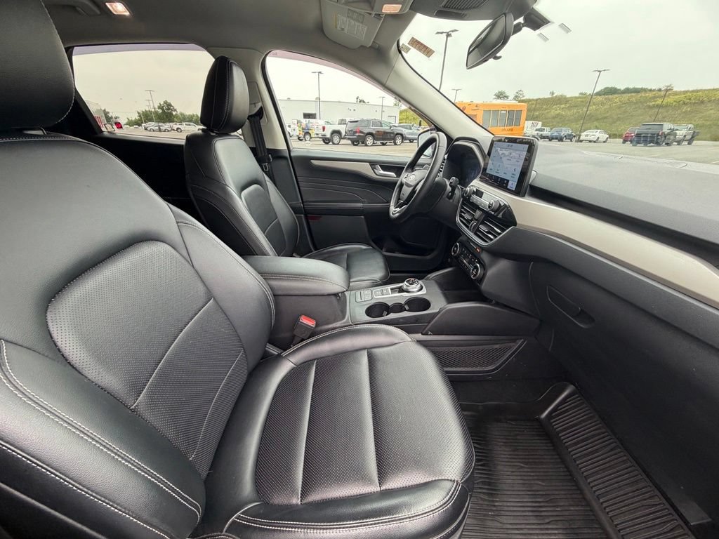 Certified 2021 Ford Escape SEL w/ Technology Package AWD/4WD image 42