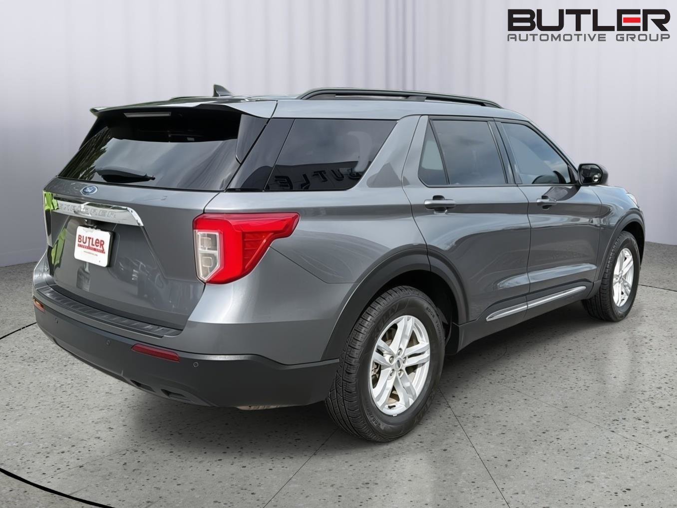 Certified 2023 Ford Explorer XLT RWD image 6