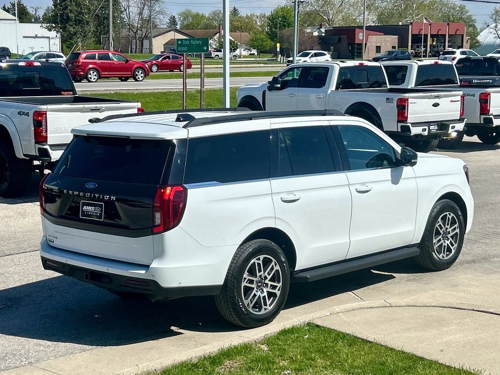 Certified 2025 Ford Expedition Active AWD/4WD image 6