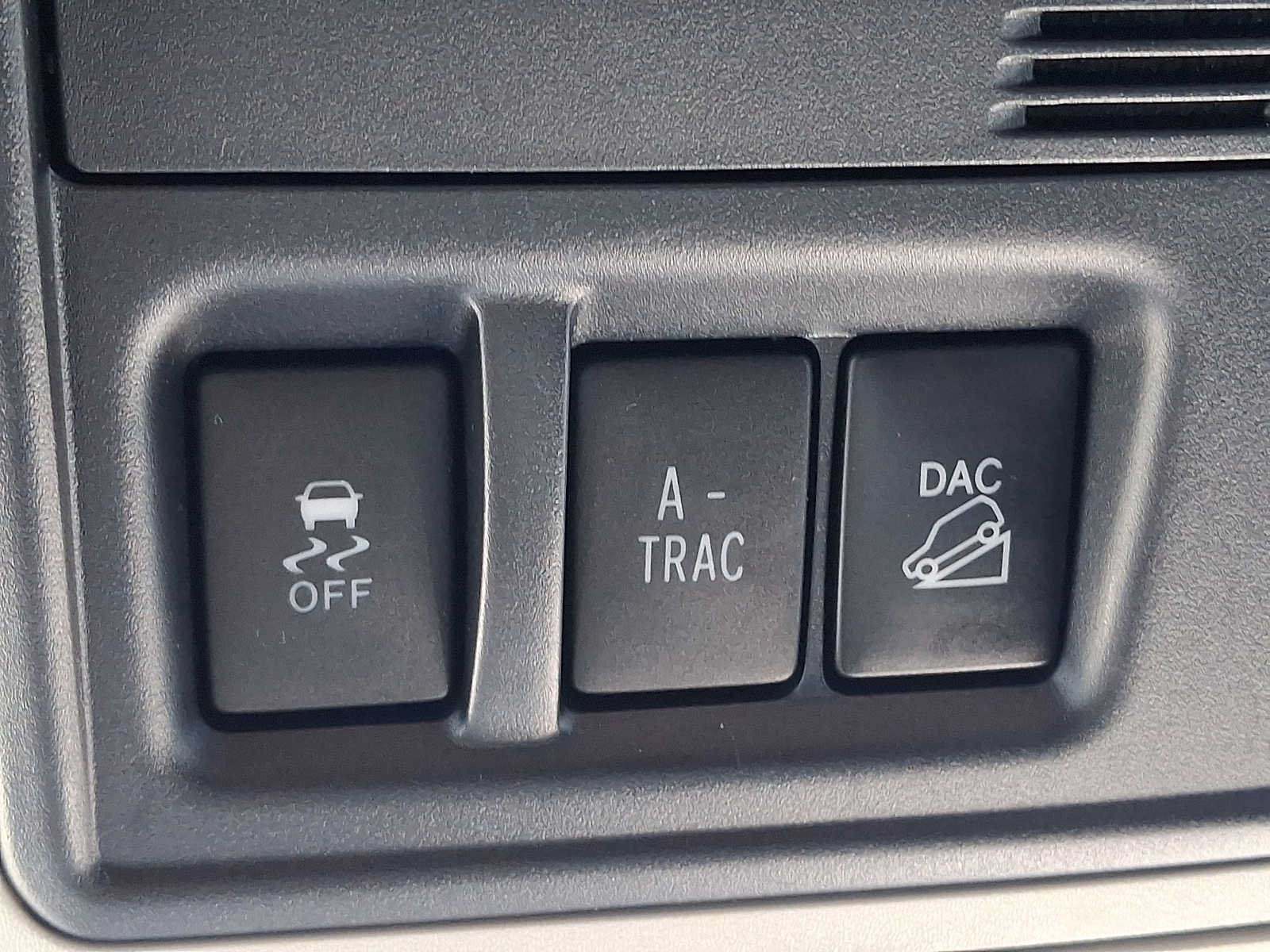 Used 2017 Toyota 4Runner SR5 AWD/4WD image 26