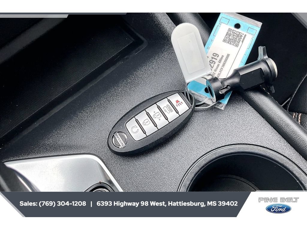 Used 2022 Nissan Altima 2.5 SR FWD image 9