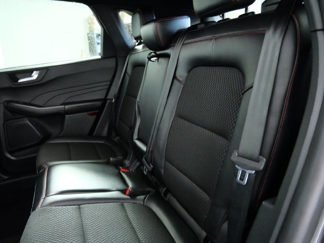 Certified 2025 Ford Escape ST-Line AWD/4WD image 14