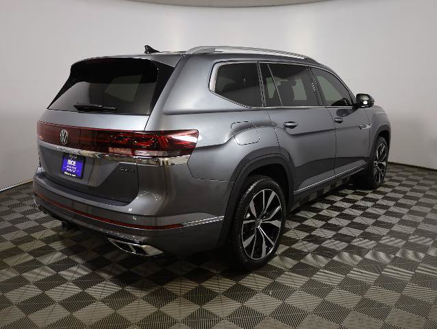 Used 2024 Volkswagen Atlas SEL Premium R-Line AWD/4WD image 5