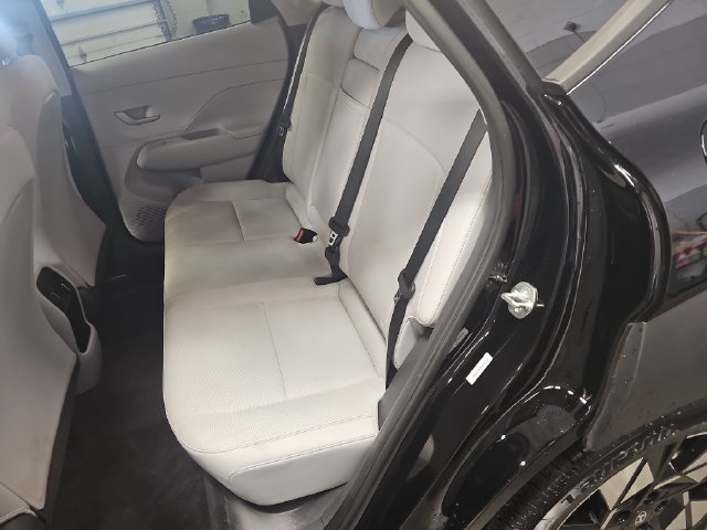 Used 2025 Hyundai Kona SEL FWD image 14