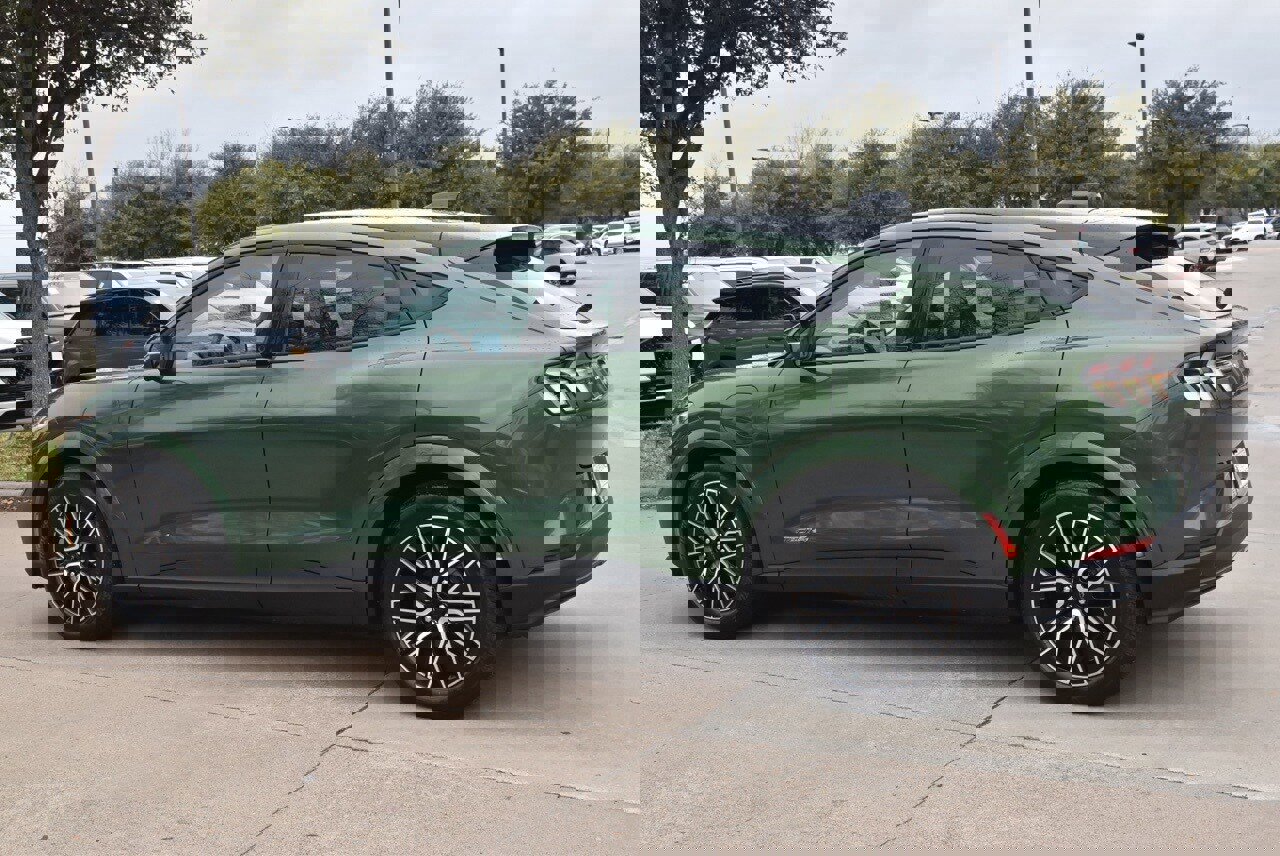 Certified 2025 Ford Mustang Mach-E Premium image 6