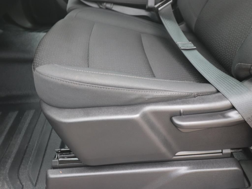 Used 2025 Chevrolet Silverado 1500 W/T RWD image 16