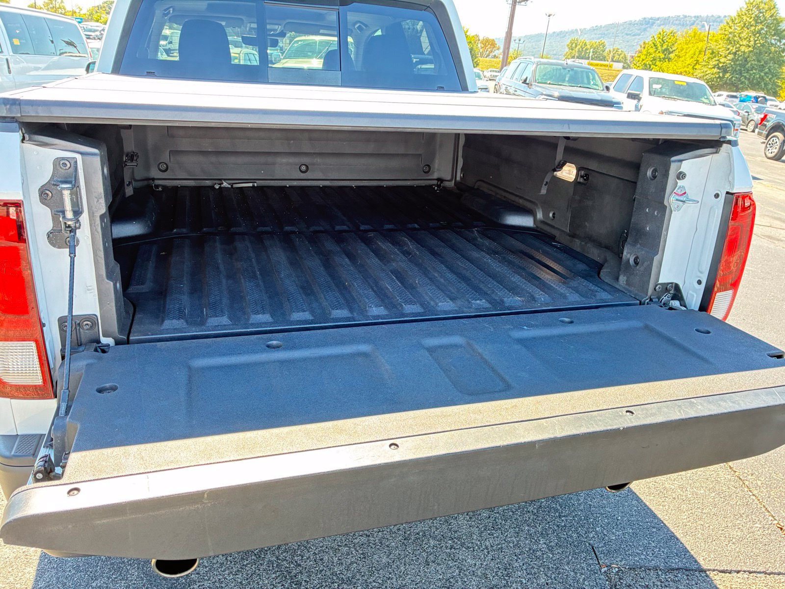 Used 2023 Honda Ridgeline RTL-E image 16