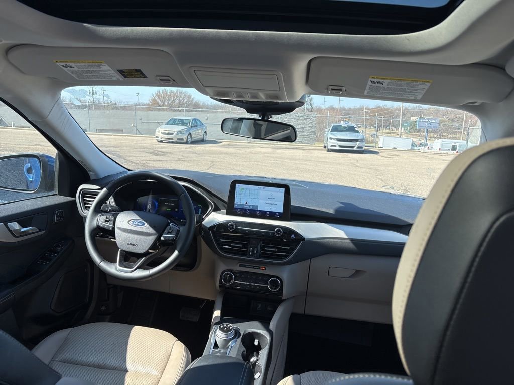 Certified 2022 Ford Escape SEL w/ Technology Package image 10