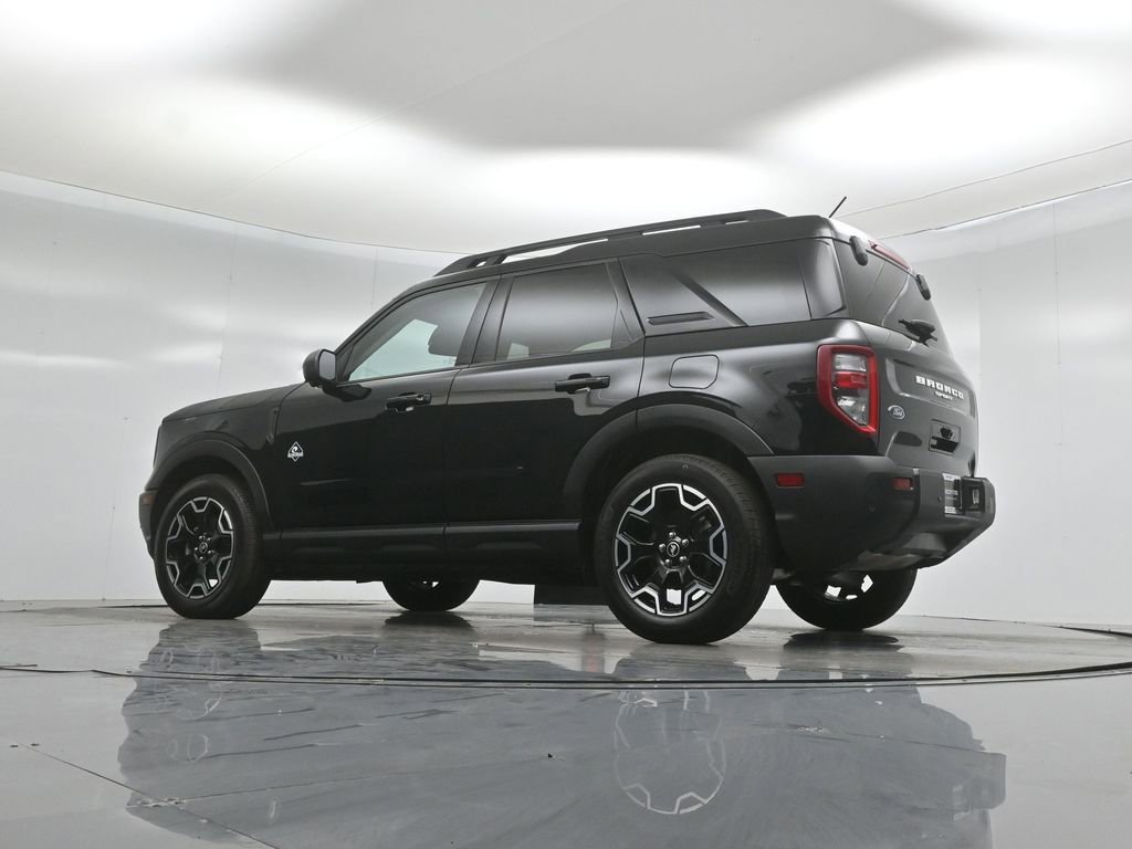 Certified 2025 Ford Bronco Sport Outer Banks w/ Outer Banks Tech Package+ AWD/4WD image 52